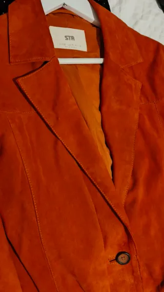 Chaqueta larga Stradivarius naranja