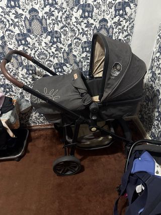 Silla de paseo y capazo bebé