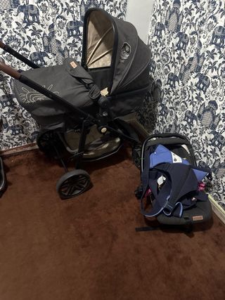 Silla de paseo y capazo bebé