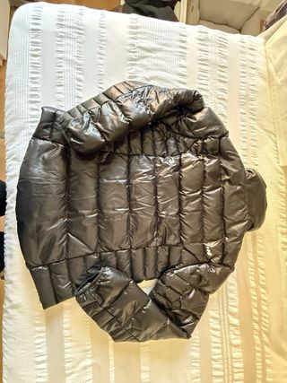 Chaqueta acolchada negra mujer