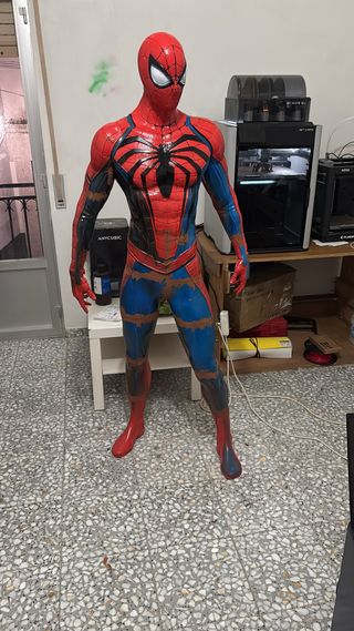 Se hacen figuras, miniaturas en fdm o resina16k