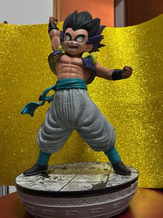 Se hacen figuras, miniaturas en fdm o resina16k