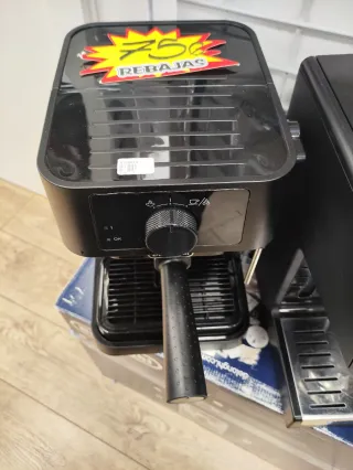 Cafetera De'Longhi EC230 Negra