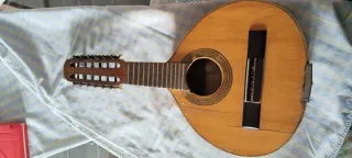Bandurria de 12 cuerdas