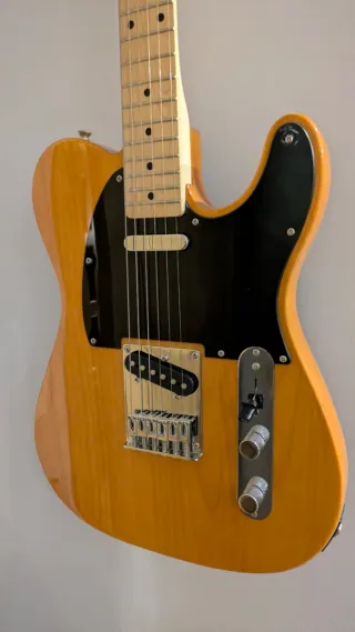 Guitarra Telecaster como nueva