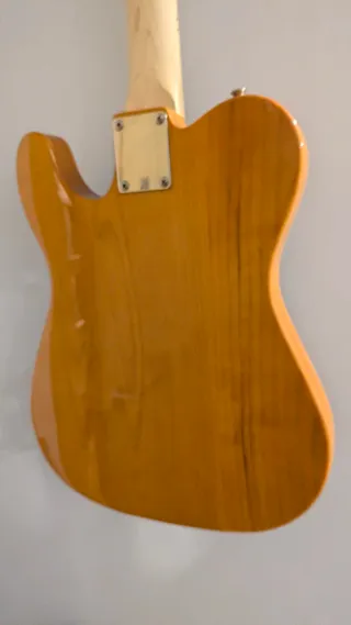 Guitarra Telecaster como nueva