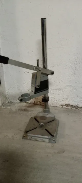 Soporte para taladro de banco, muy poco uso