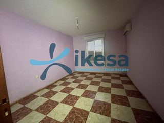 Piso en venta en Linares