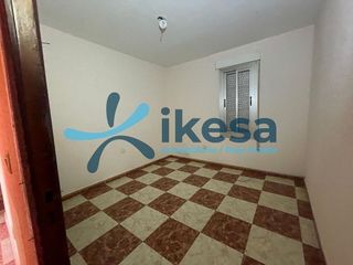 Piso en venta en Linares