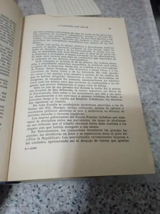 Libro tapa dura con dibujo de toro