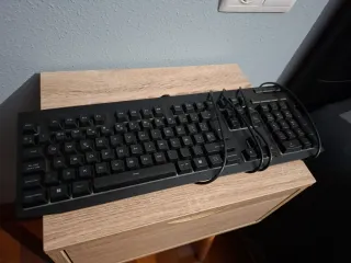 Teclado de ordenador negro
