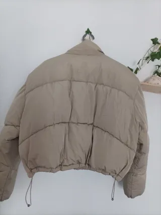 Chaqueta acolchada beige corta P&B
