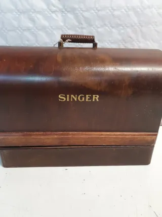 Máquina de coser Singer antigua
