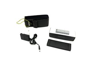 E1798281-0	Altavoz Portatil Bluetooth Bose Soundli