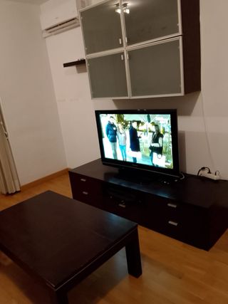 Mueble tv, mesa y estanterias