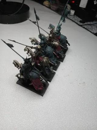 Caballeros Funebres medio pintados