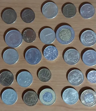 Monedas y billetes extranjeros antiguos y actuales