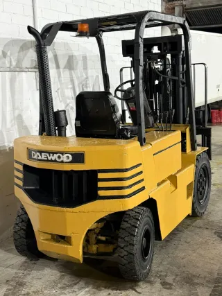 Carretilla elevadora Daewoo D25
