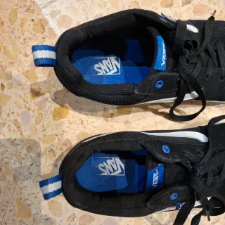Zapatillas Vans Negras y Azules