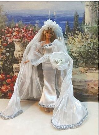 Barbie con vestito da sposa