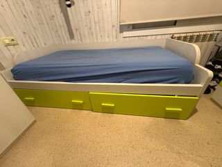 Cama juvenil blanca con cajones verdes