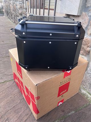 GIVI TREKKER OUTBACK 42 BLACK