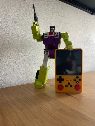 Consola R36PLUS  (Amarillo Retro)