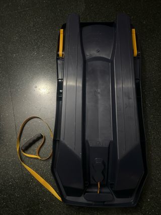 Trineo para nieve azul con cuerda