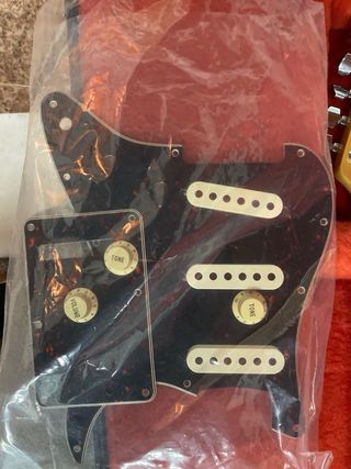 Fender Stratocaster Roadhouse 1997 made in usa