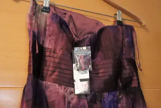 Vestido de fiesta morado y rosa