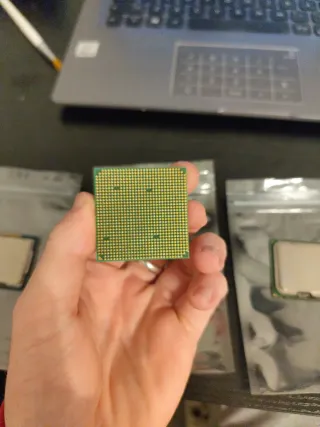 Procesador AMD Athlon 64 X2 AD04000IAA5DD