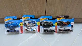 Lote 4 Coches Hot Wheels Ferrari y F1