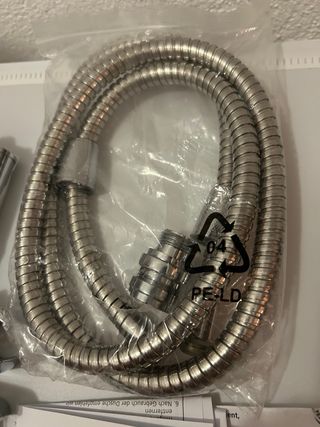 Ducha Wenko para lavabo con colgador