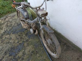 mobilette antiguo y cady