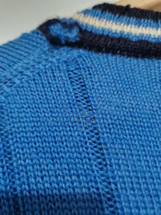 Cárdigan Fila XL 100%  Lana Virgen Azul.