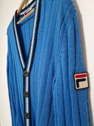 Cárdigan Fila XL 100%  Lana Virgen Azul.