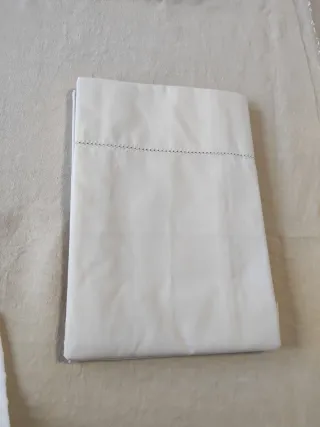 Pareja fundas de almohadas algodón Vainica Beige.