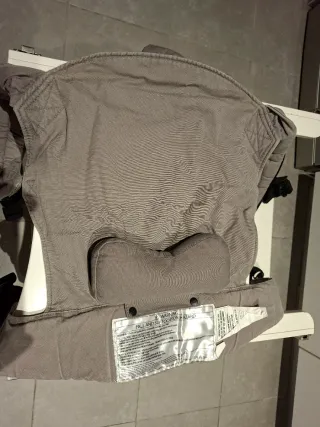 Mochila portabebés Boba y cobertor