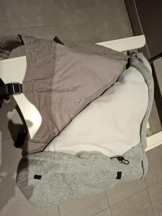 Mochila portabebés Boba y cobertor