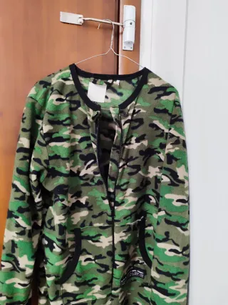 Tuta intera felpata mimetica ragazzo