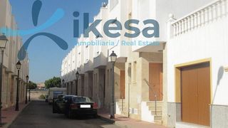 Casa adosada en venta en Vera Ciudad en Vera