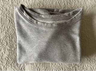 Sudadera crop Mango gris