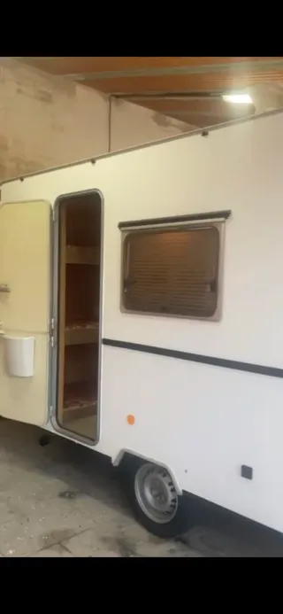 Caravana menos 750kg buen estado