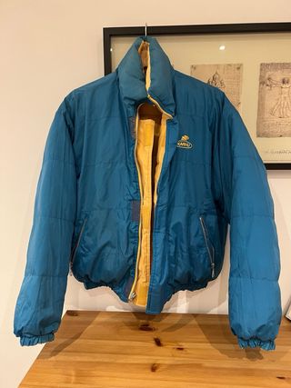 Chaqueta Karhu reversible amarilla y azul