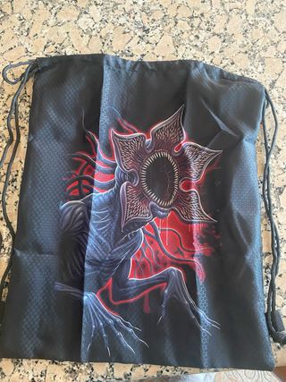 Mochila Demogorgon Stranger Things