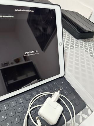 iPad Pro 12.9 2ª Gen 512GB Plata + Smart Keyboard