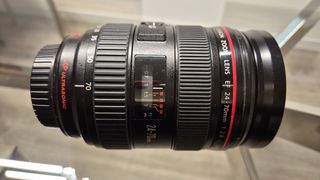 Canon EF 24-70mm f/2.8 L USM como nuevo.