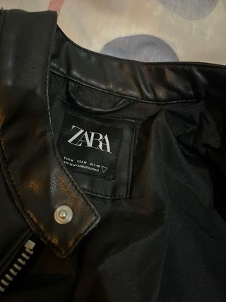 Cazadora efecto piel Zara