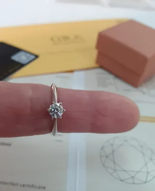 Anillo MOISSANITA 0.5 QUILATES