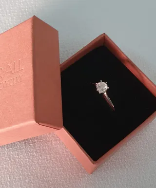 Anillo MOISSANITA 0.5 QUILATES